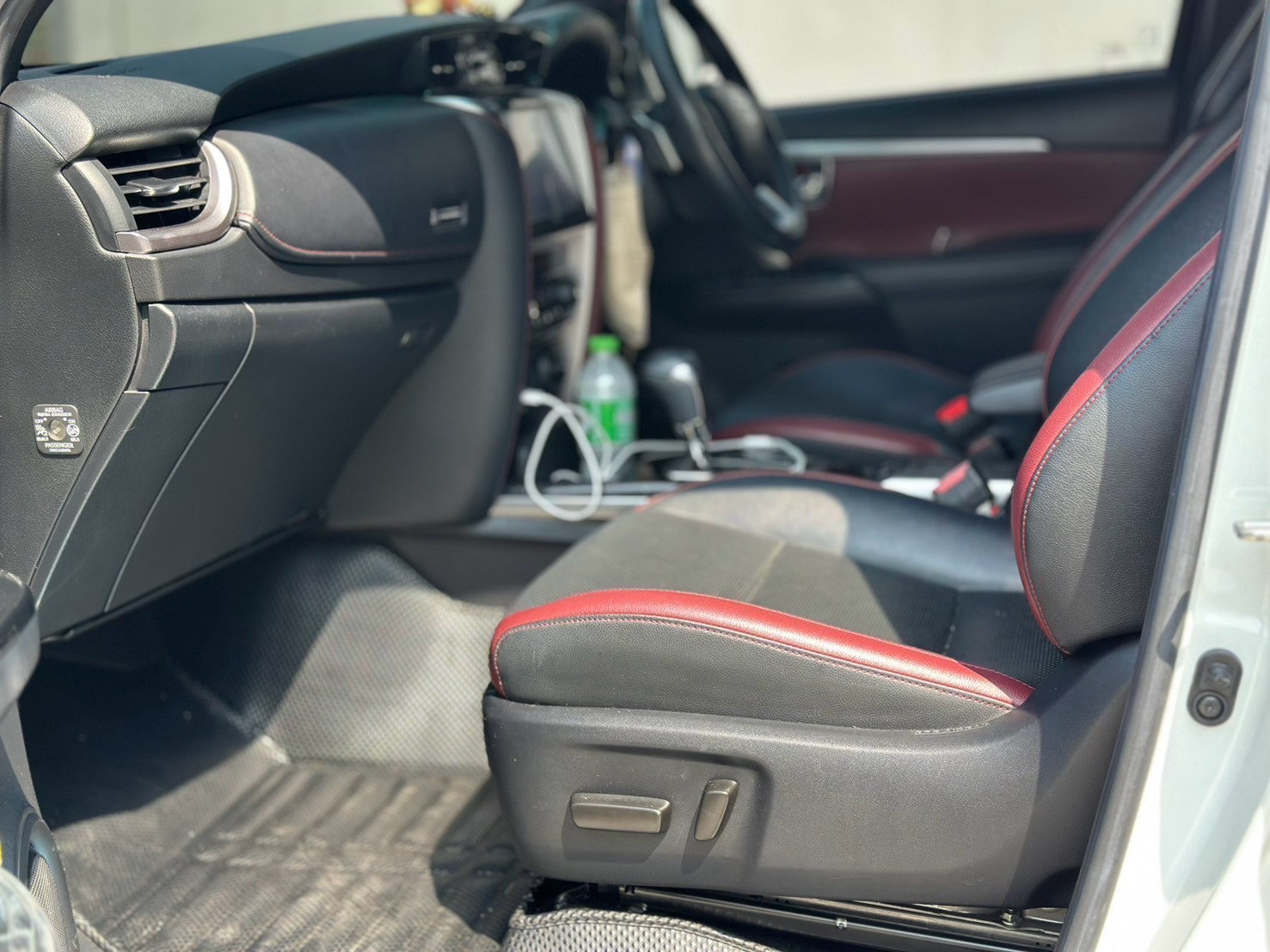 2022 TOYOTA FORTUNER 2.4 LEGENDER 4WD BLACK TOP