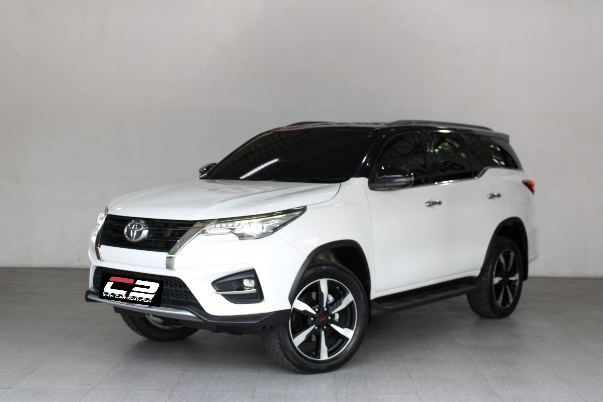 2019 TOYOTA FORTUNER 2WD 2.8 TRD SPORTIVO AT