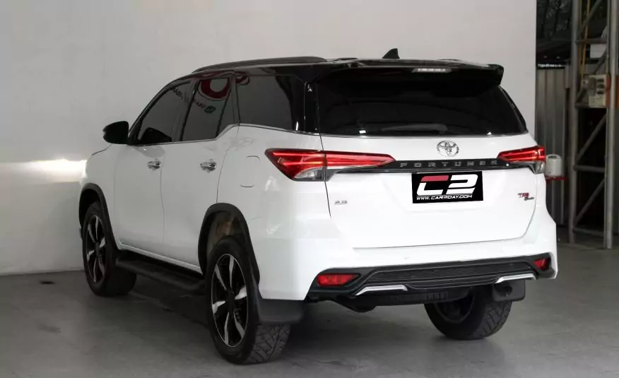 2019 TOYOTA FORTUNER 2WD 2.8 TRD SPORTIVO AT