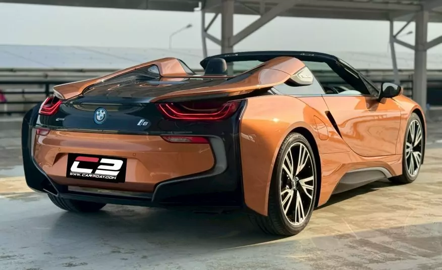 2021 BMW i8 Roadster