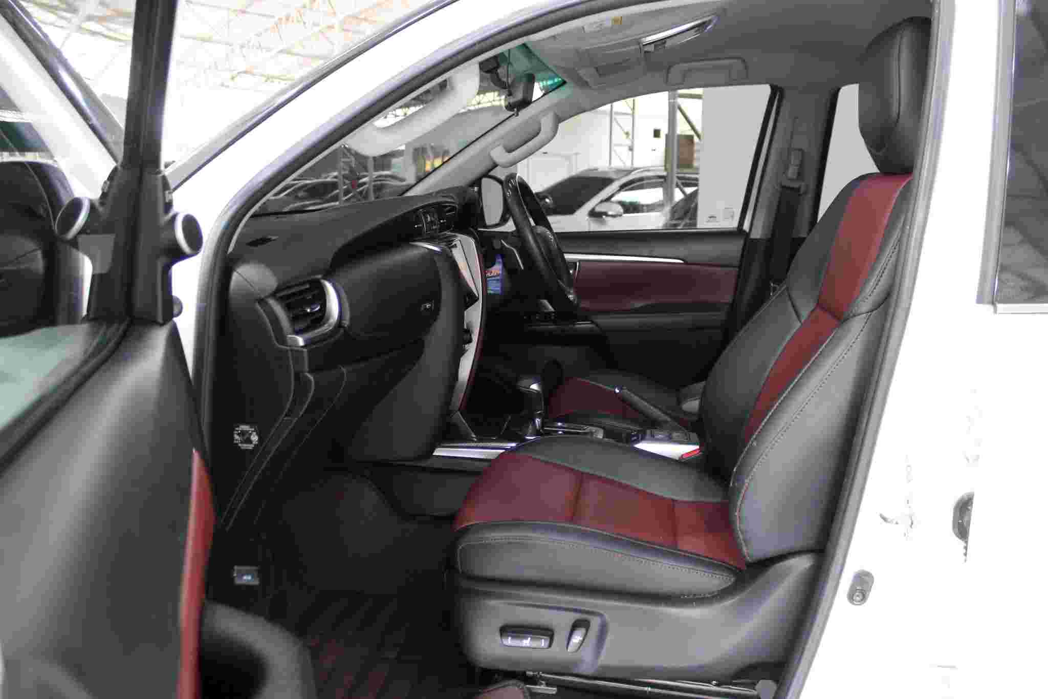 2019 TOYOTA FORTUNER 2WD 2.8 TRD SPORTIVO AT