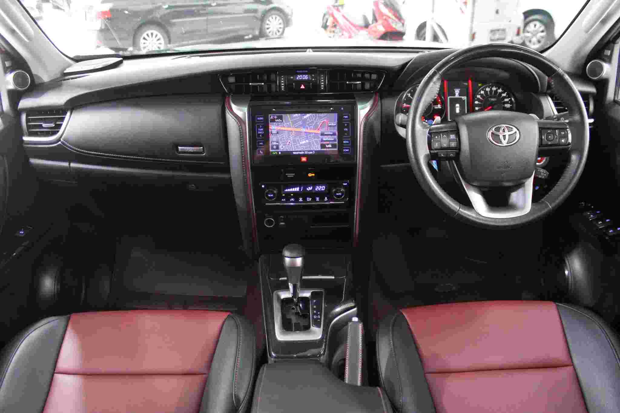 2019 TOYOTA FORTUNER 2WD 2.8 TRD SPORTIVO AT