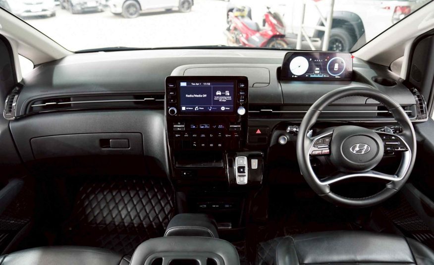 2022 HYUNDAI STARIA 2.2 SEL 8AT