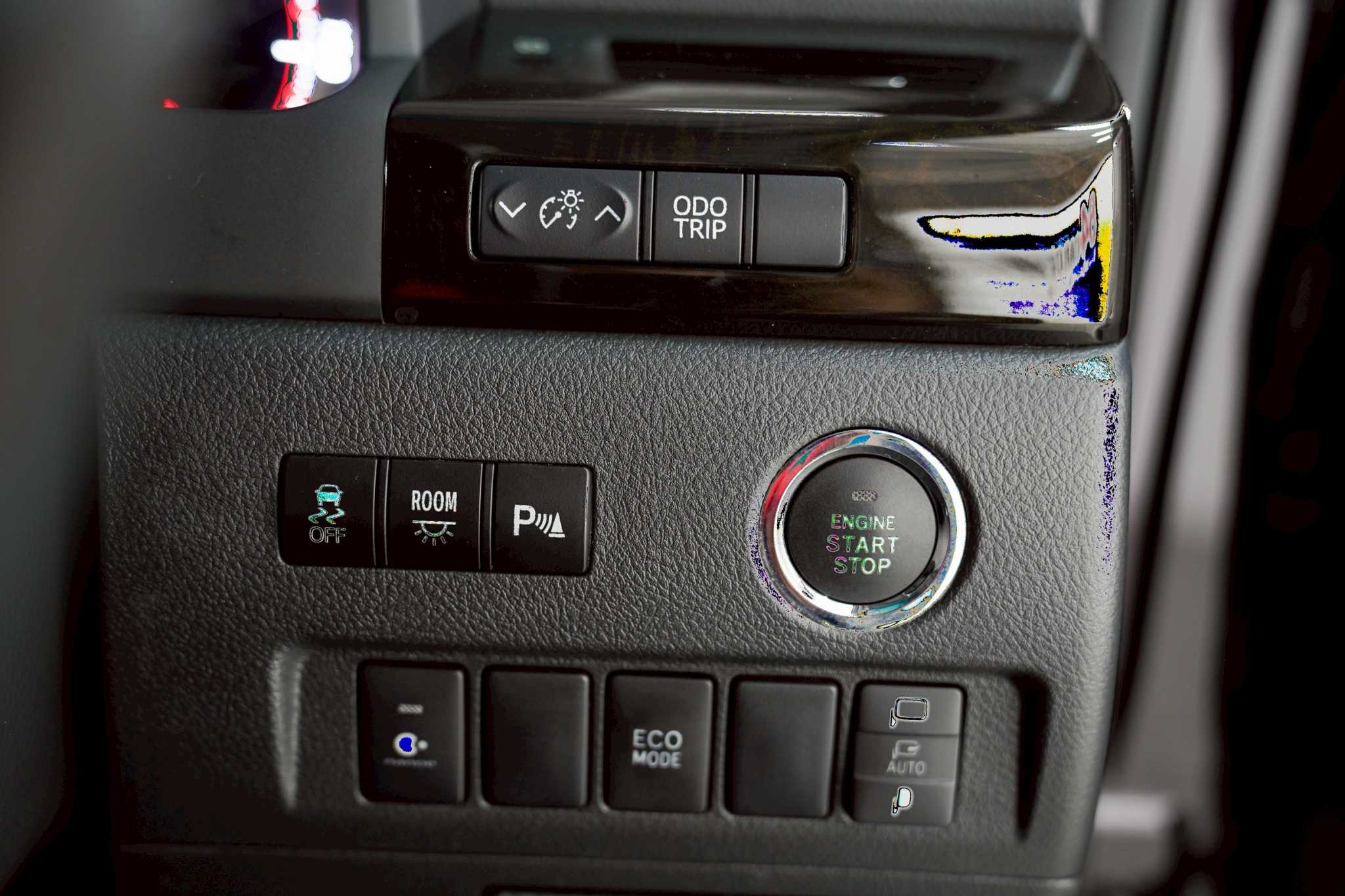 2014 TOYOTA VELLFIRE 2.4 V AT