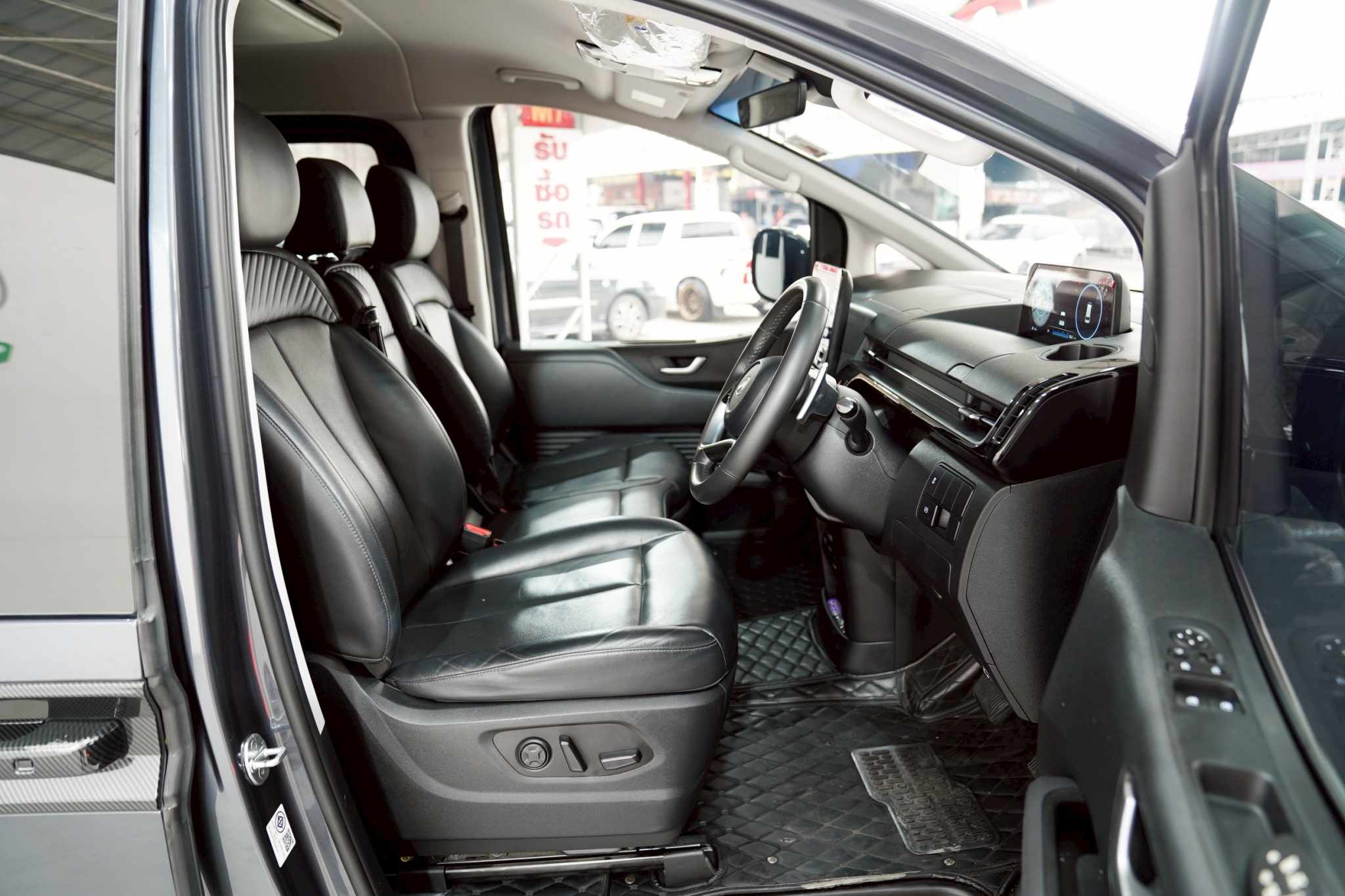 2022 HYUNDAI STARIA 2.2 SEL 8AT