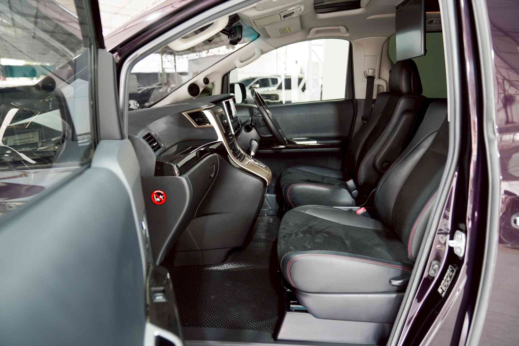 2014 TOYOTA VELLFIRE 2.4 V AT