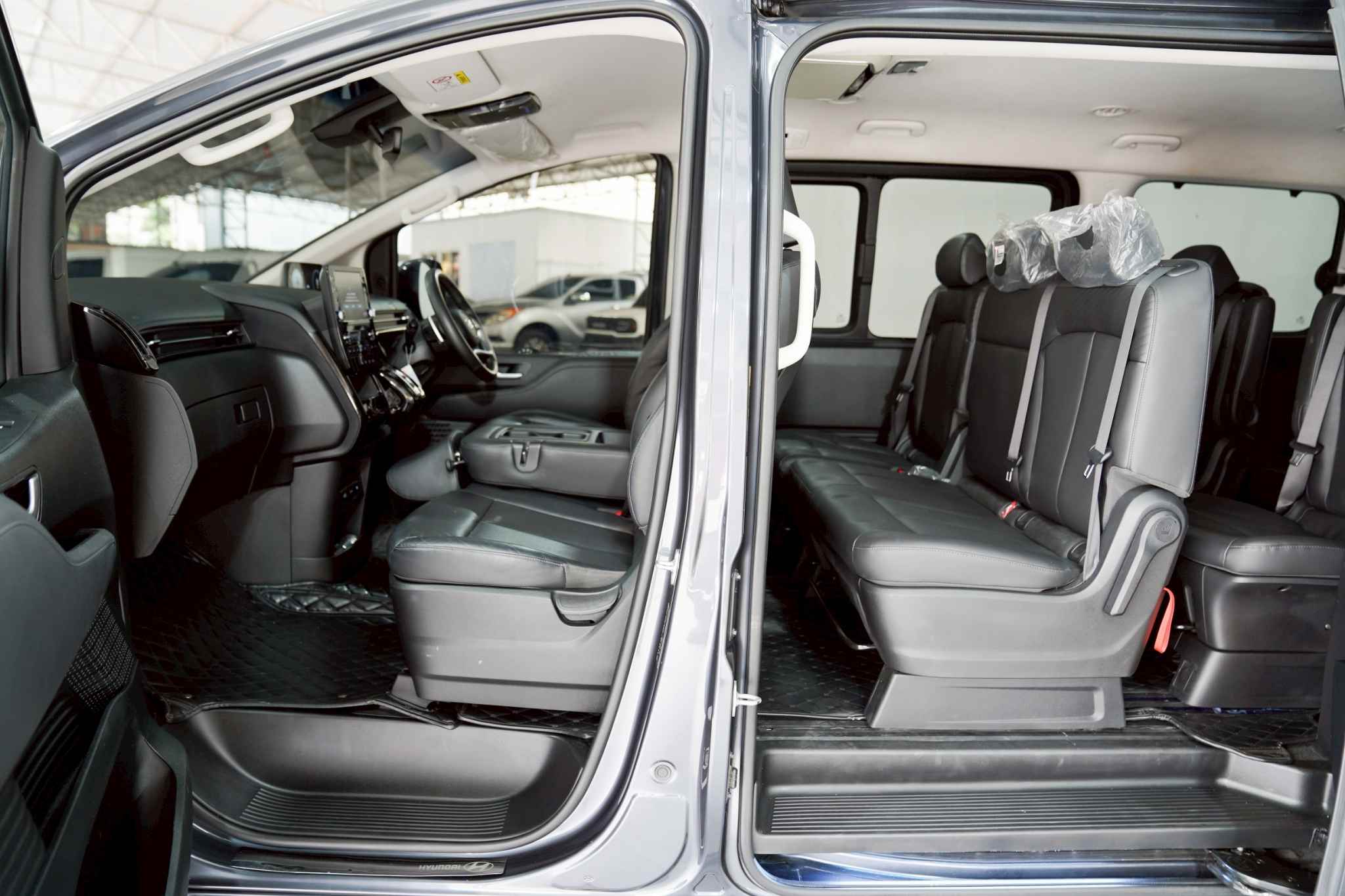 2022 HYUNDAI STARIA 2.2 SEL 8AT