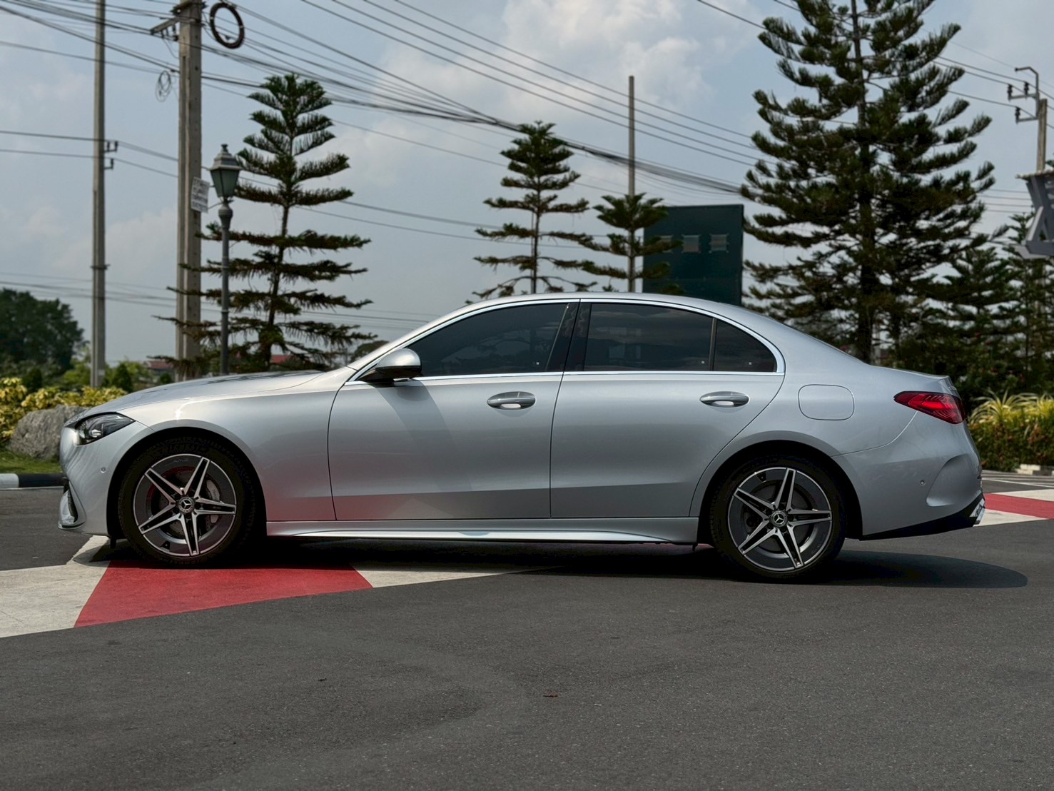 2023 Mercedes Benz C350e AMG Dymanic w206