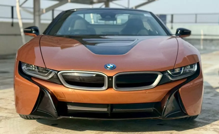 2021 BMW i8 Roadster