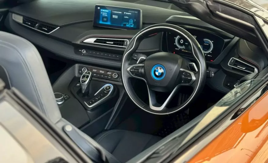 2021 BMW i8 Roadster