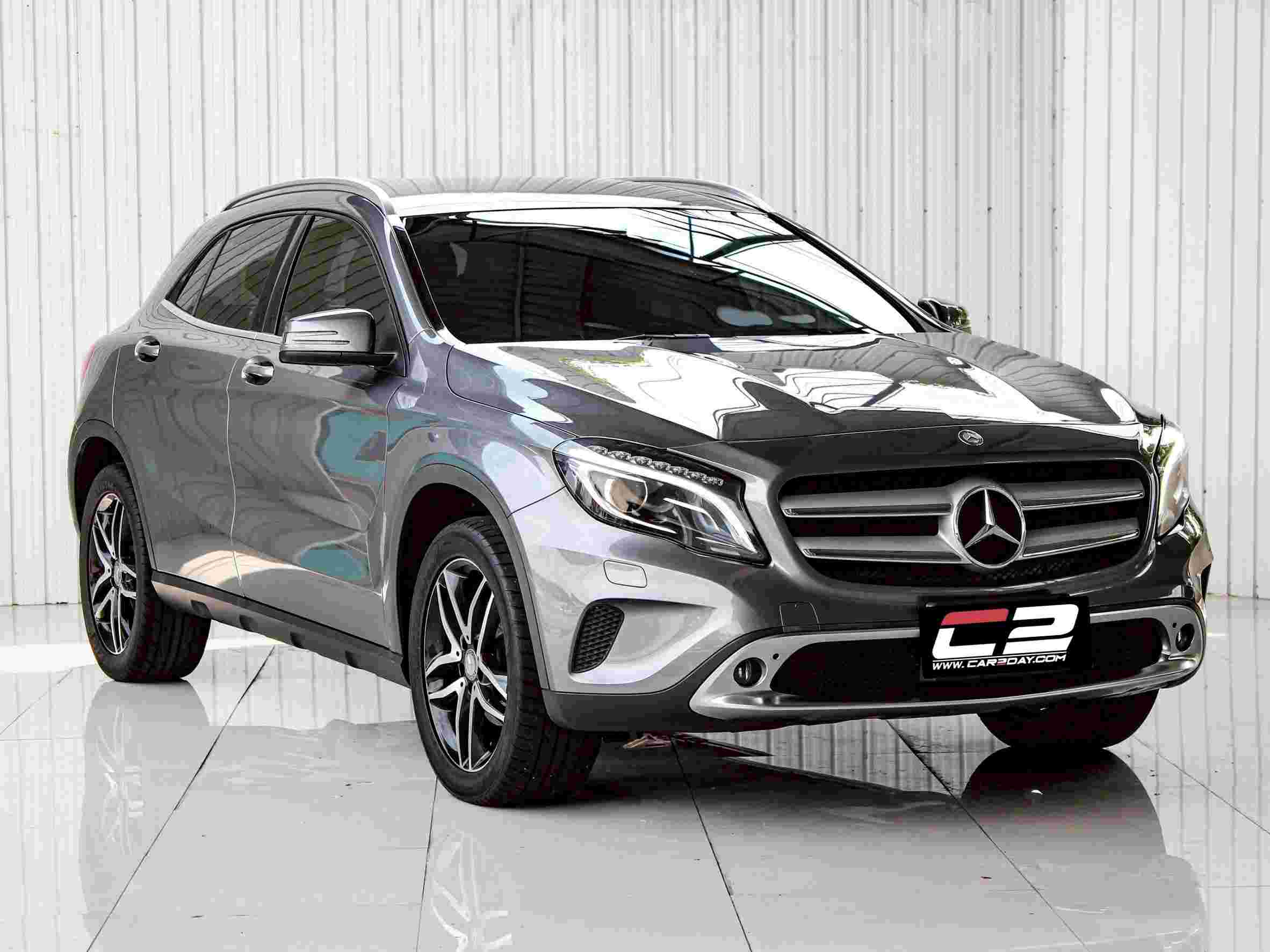 2017 BENZ GLA-CLASS 200