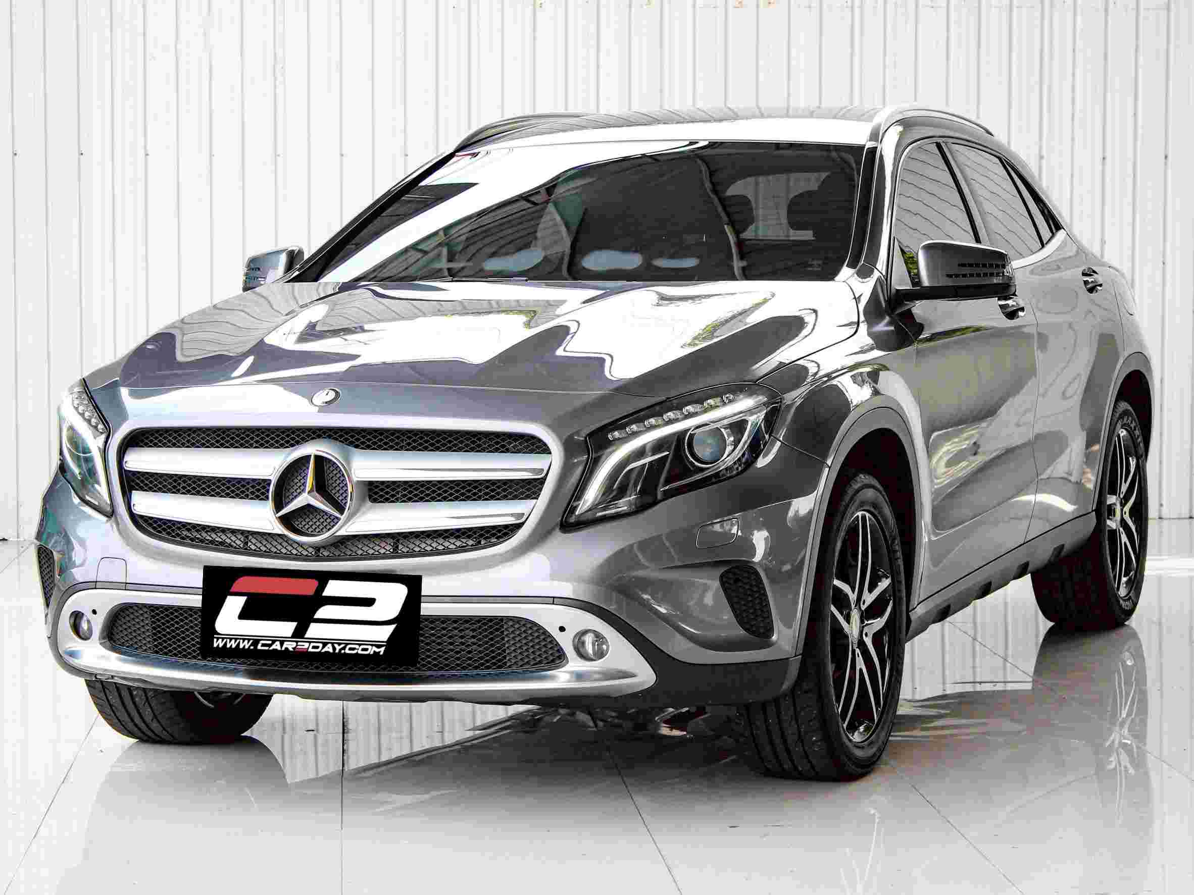 2017 BENZ GLA-CLASS 200