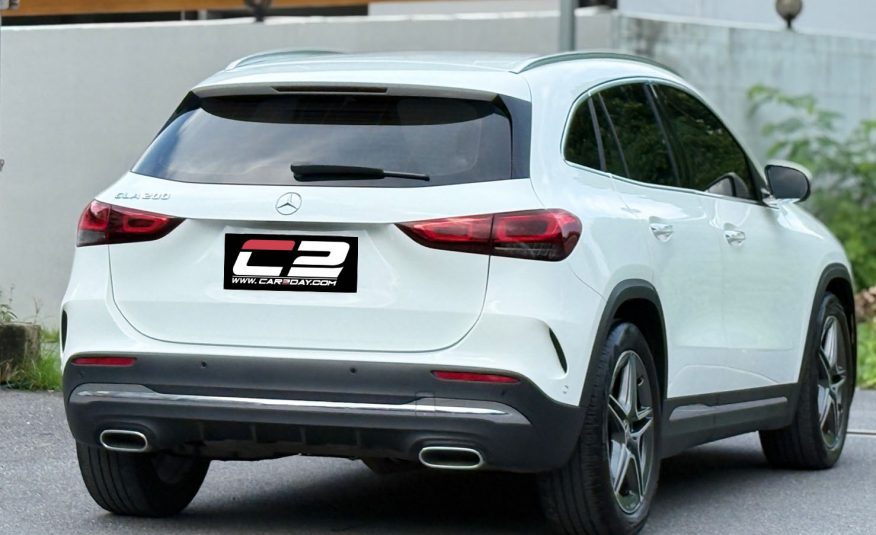 2021 Mercedes-Benz GLA200 AMG