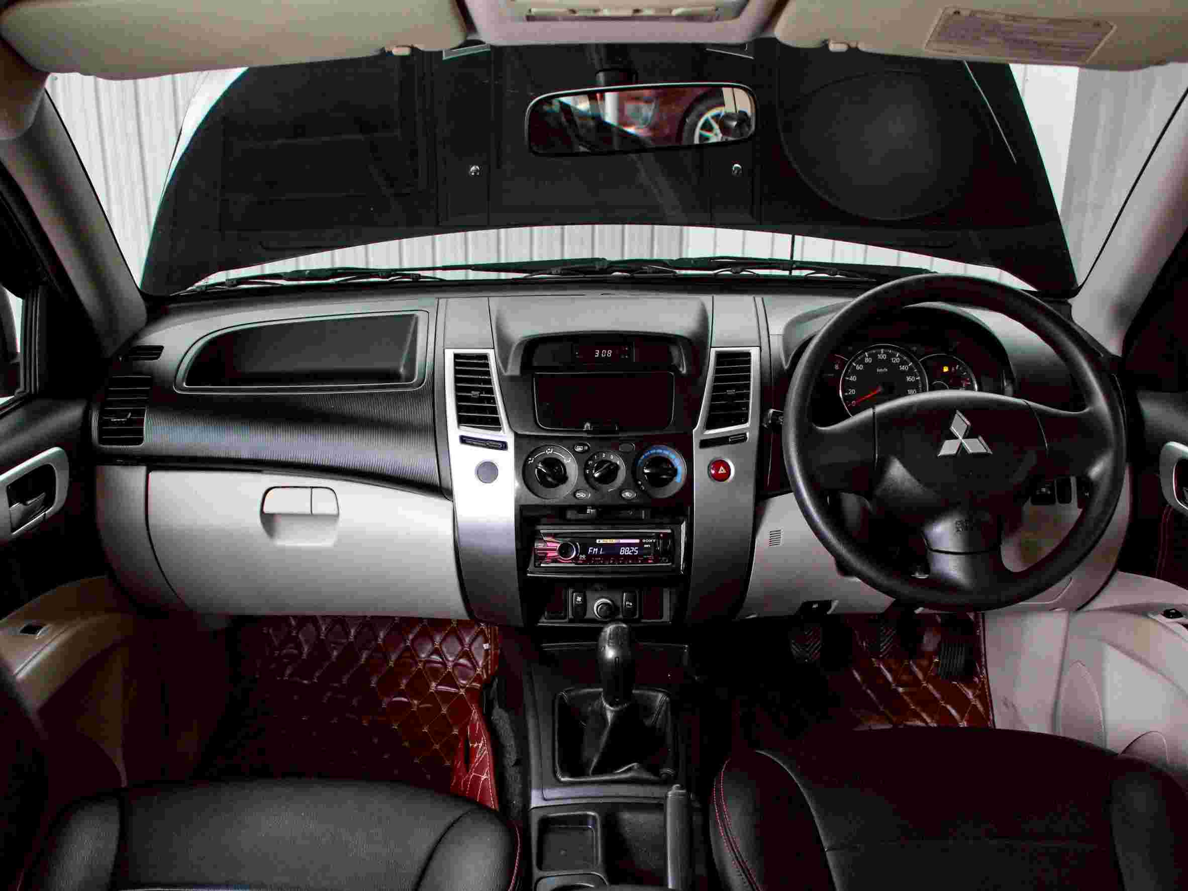 2014 MITSUBISHI PAJERO SPORT 2.4