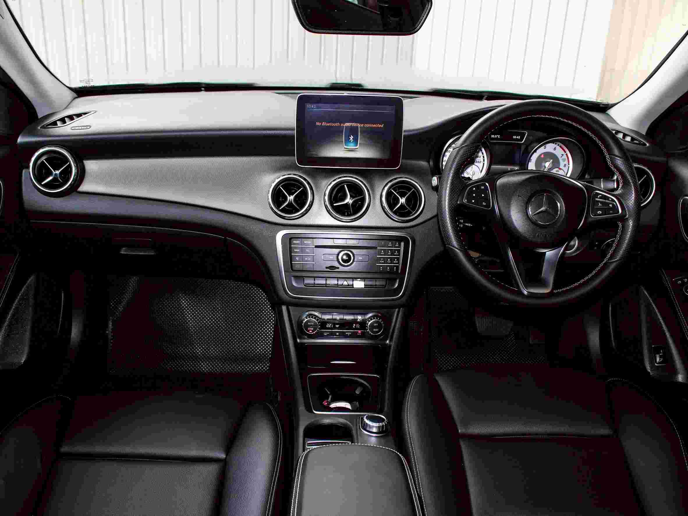 2017 BENZ GLA-CLASS 200