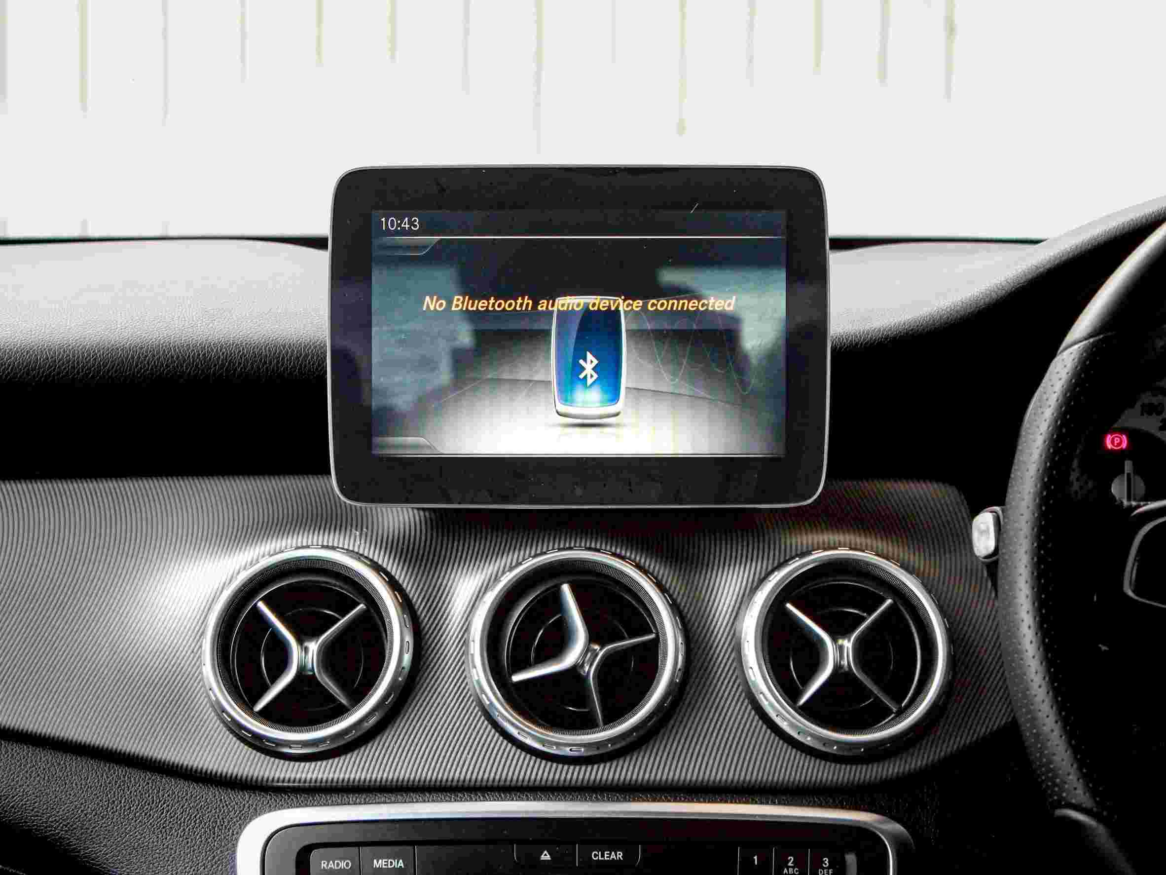 2017 BENZ GLA-CLASS 200