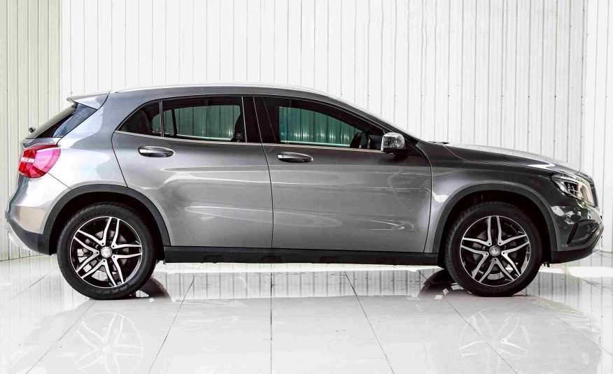 2017 BENZ GLA-CLASS 200