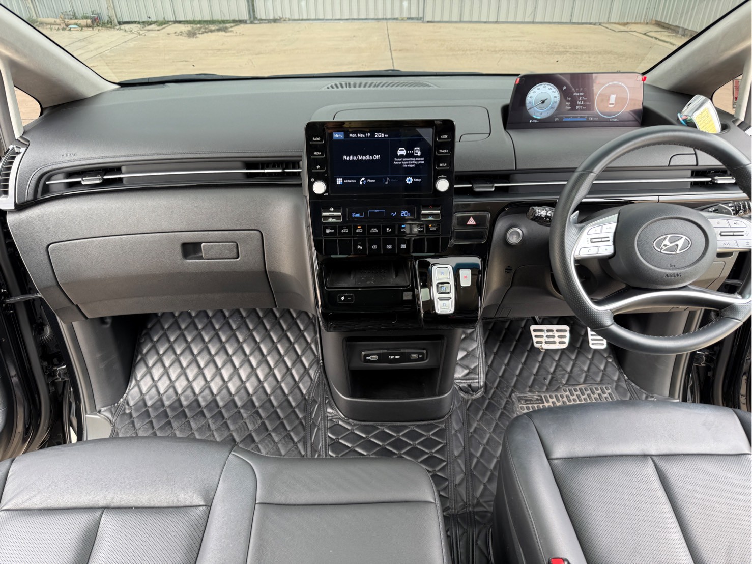 2022 Hyundai Staria 2.2D Premium