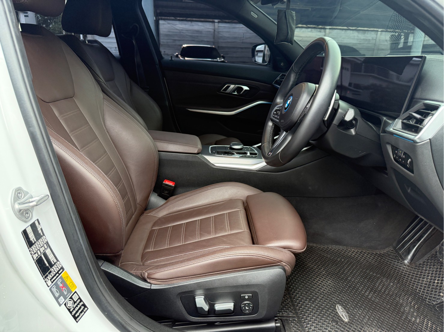 2024 BMW 330e M Sport G20