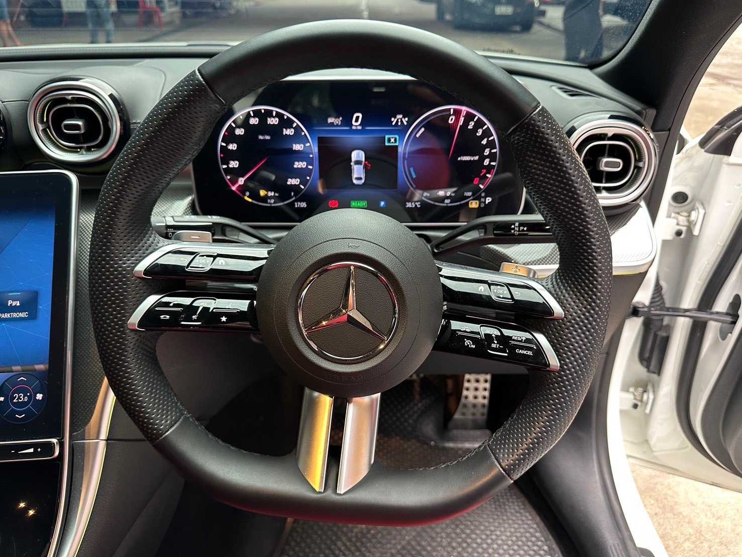 2023 Mercedes-Benz C350e AMG Dynamic