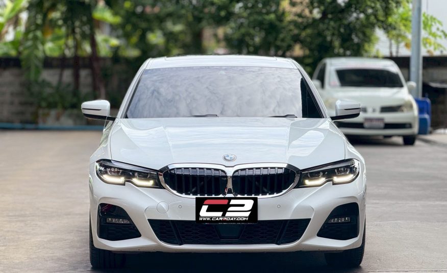 2019 BMW 330e M sport