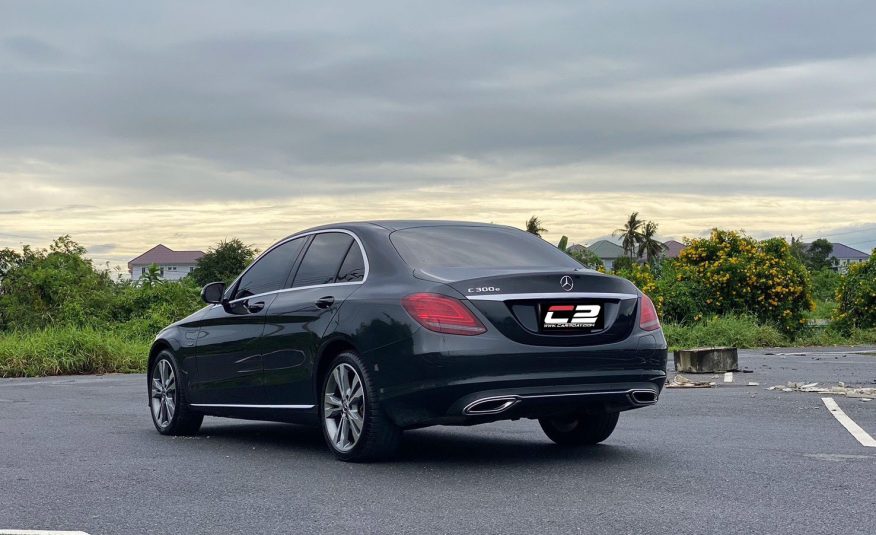 2019 Mercedes-Benz C300e Avantgarde EQ Power