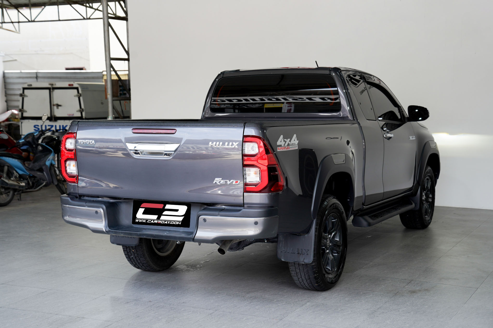 2024 TOYOTA HILUX REVO SMART CAB 2.4 MID PRERUNNER 4WD MT