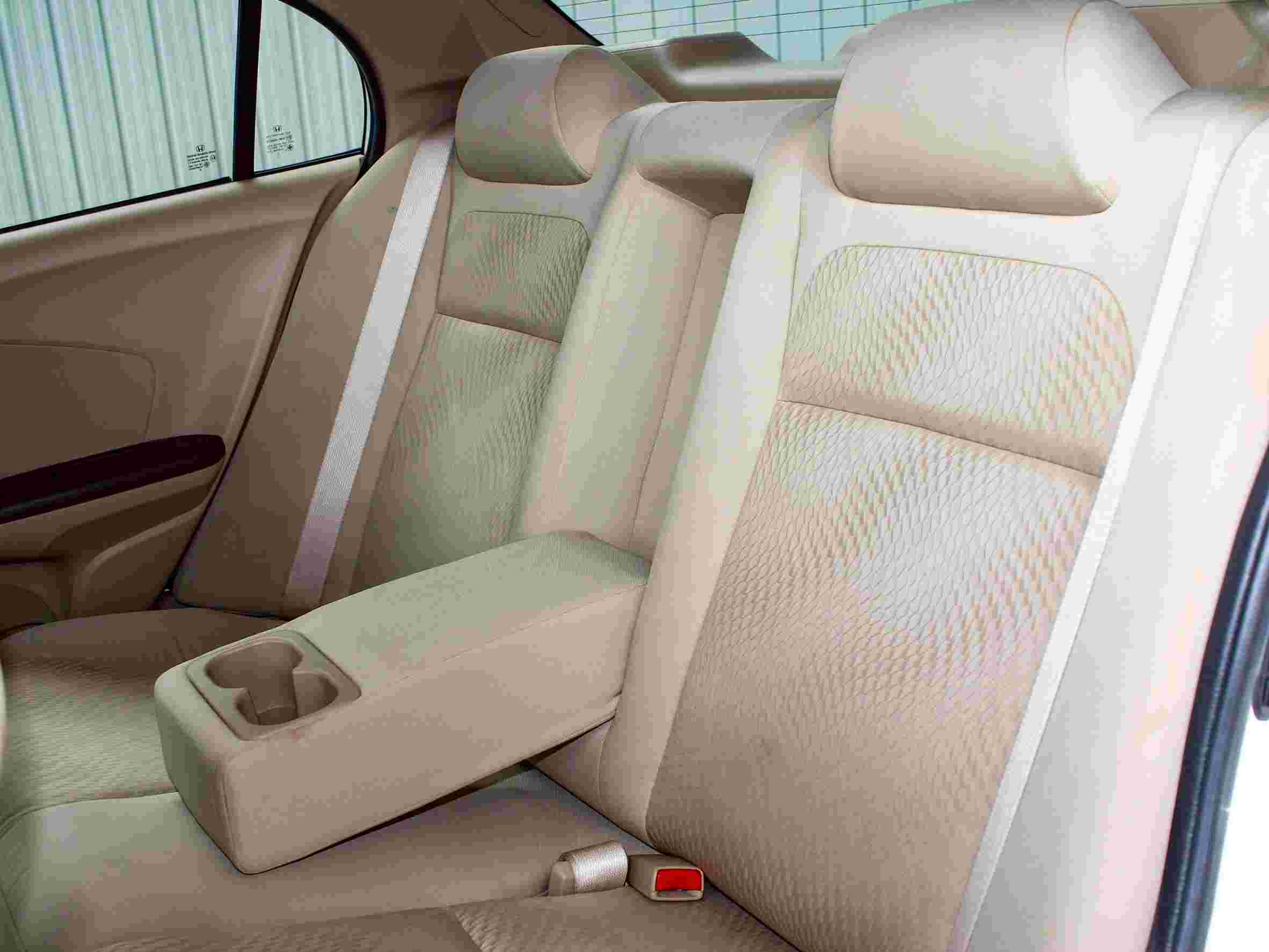 2013 HONDA BRIO AMAZE 1.2 V