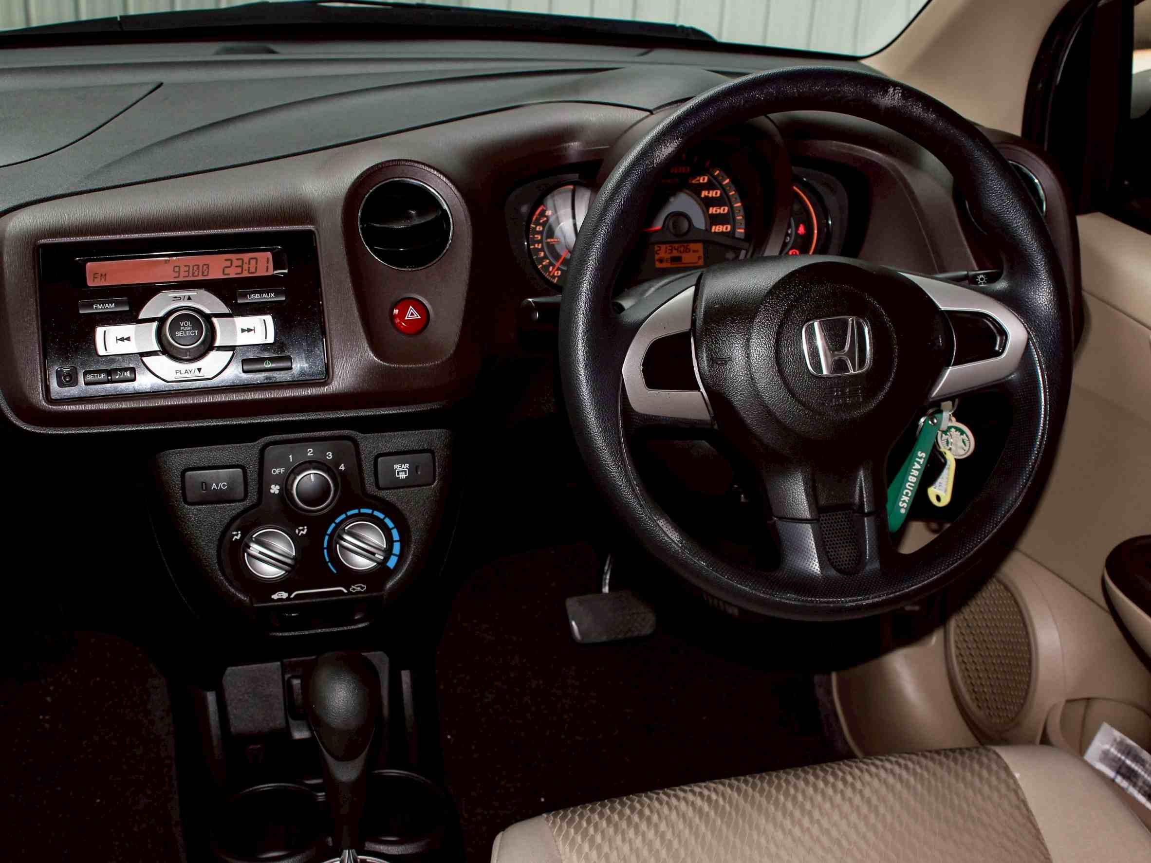 2013 HONDA BRIO AMAZE 1.2 V