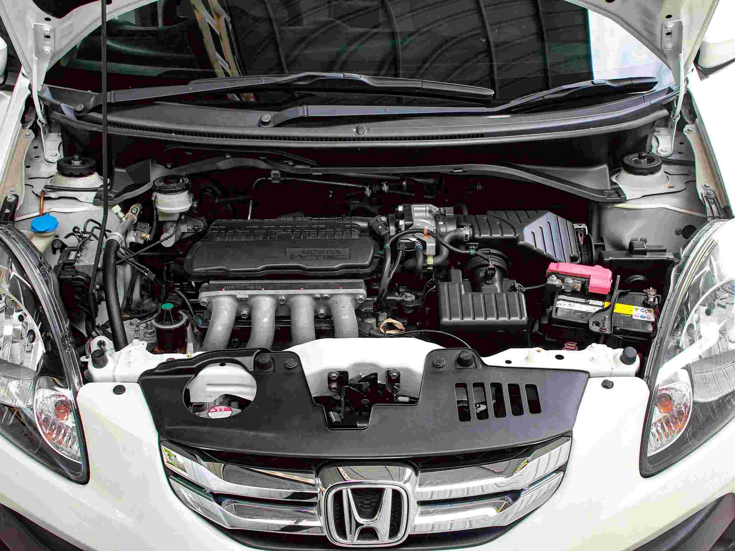 2013 HONDA BRIO AMAZE 1.2 V