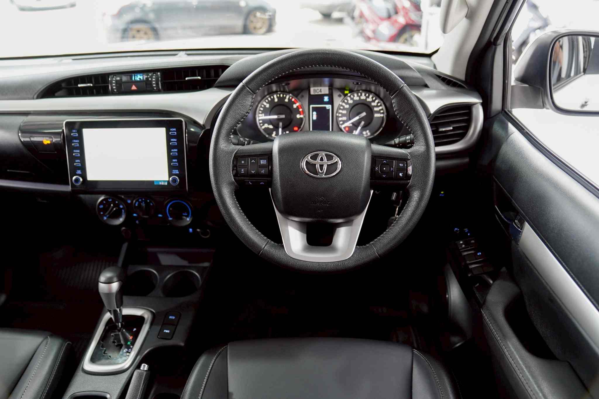 2022 TOYOTA HILUX REVO 2.4 MID PRERUNNER 4ประตู AT