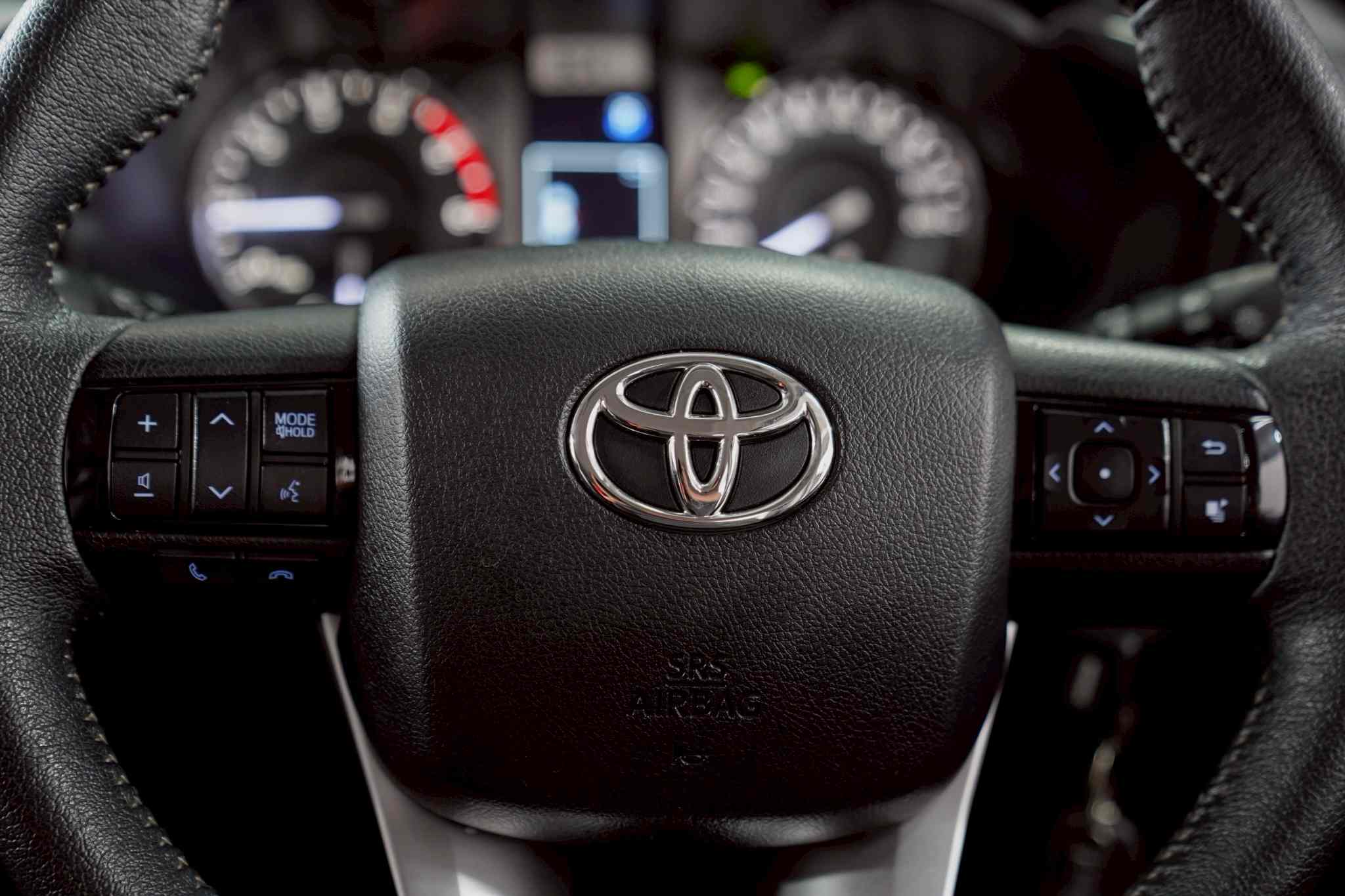 2022 TOYOTA HILUX REVO 2.4 MID PRERUNNER 4ประตู AT