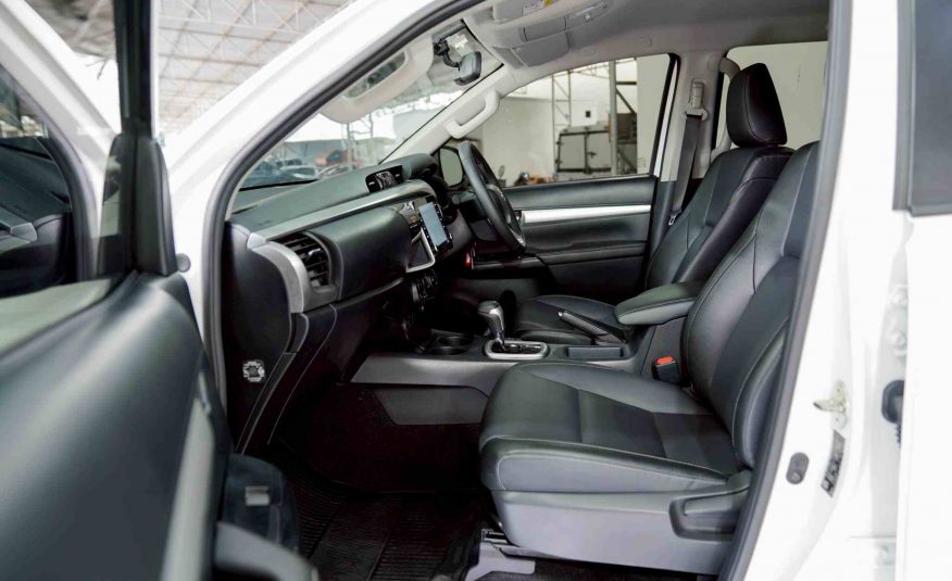 2022 TOYOTA HILUX REVO 2.4 MID PRERUNNER 4ประตู AT