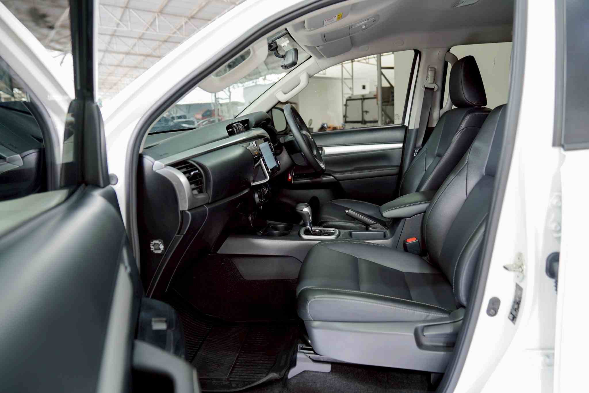 2022 TOYOTA HILUX REVO 2.4 MID PRERUNNER 4ประตู AT