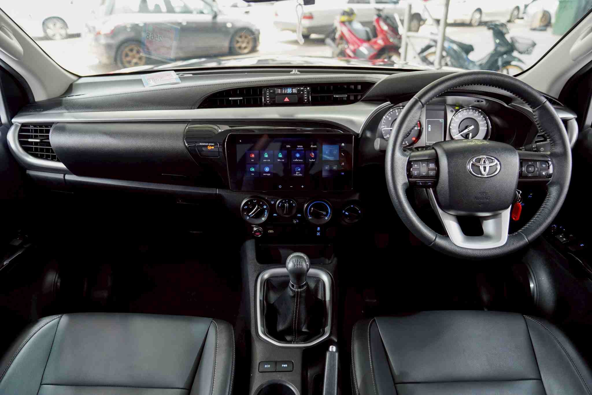 2024 TOYOTA HILUX REVO SMART CAB 2.4 MID PRERUNNER 4WD MT