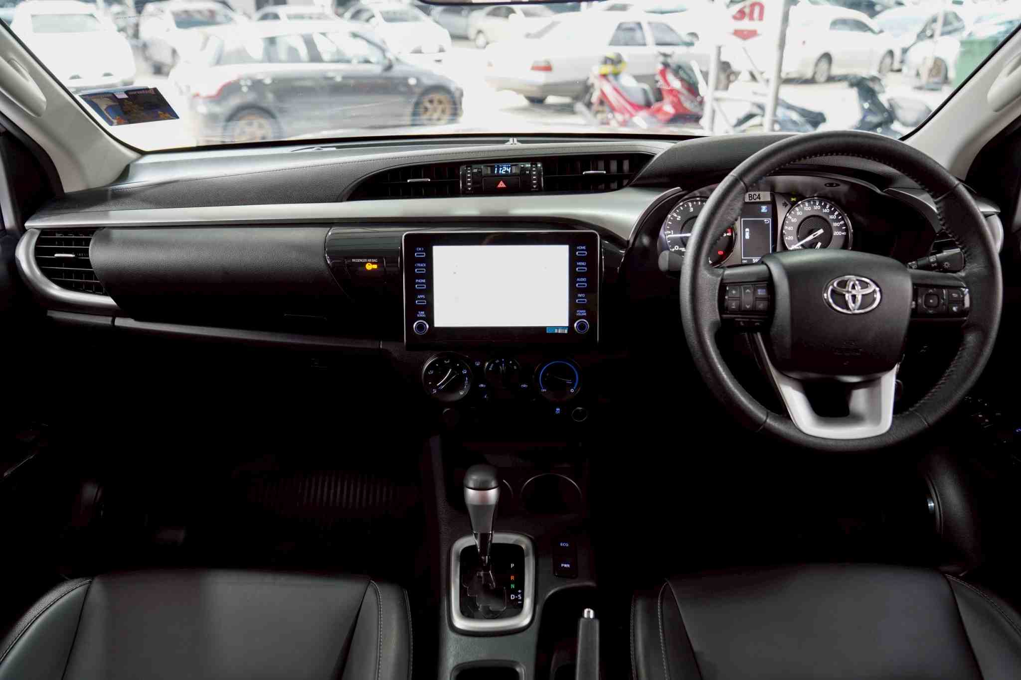 2022 TOYOTA HILUX REVO 2.4 MID PRERUNNER 4ประตู AT