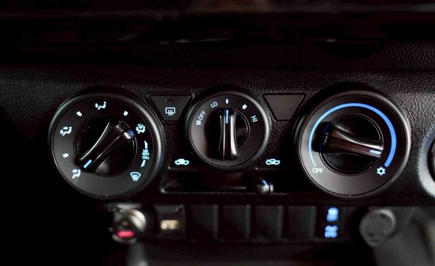 2024 TOYOTA HILUX REVO SMART CAB 2.4 MID PRERUNNER 4WD MT