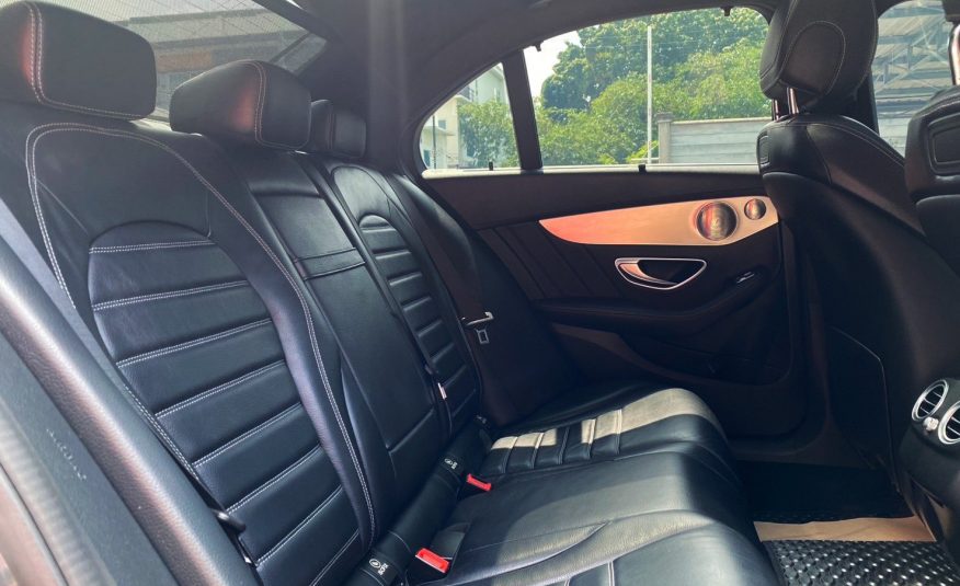 2017 Mercedes-Benz C350e AMG Dynamic