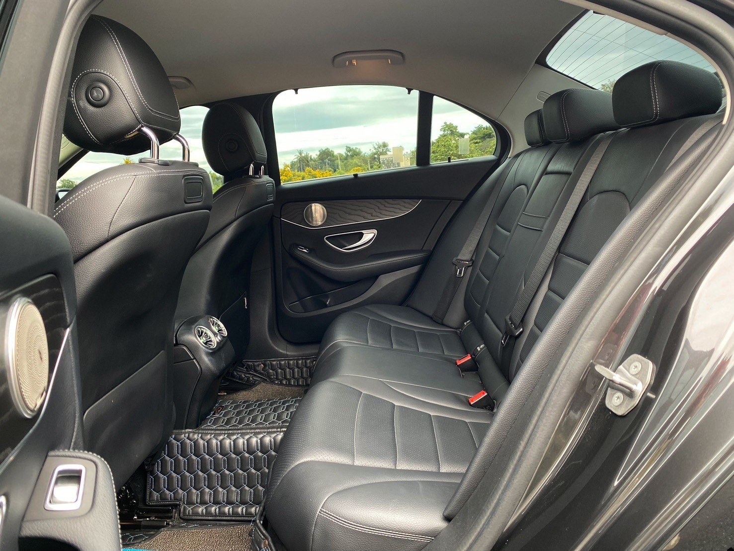 2019 Mercedes-Benz C300e Avantgarde EQ Power