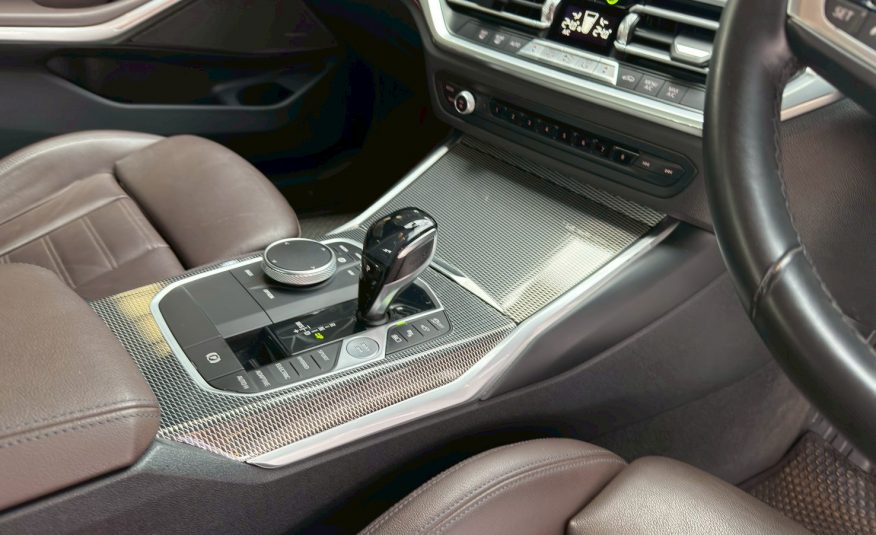 2019 BMW 330e M sport