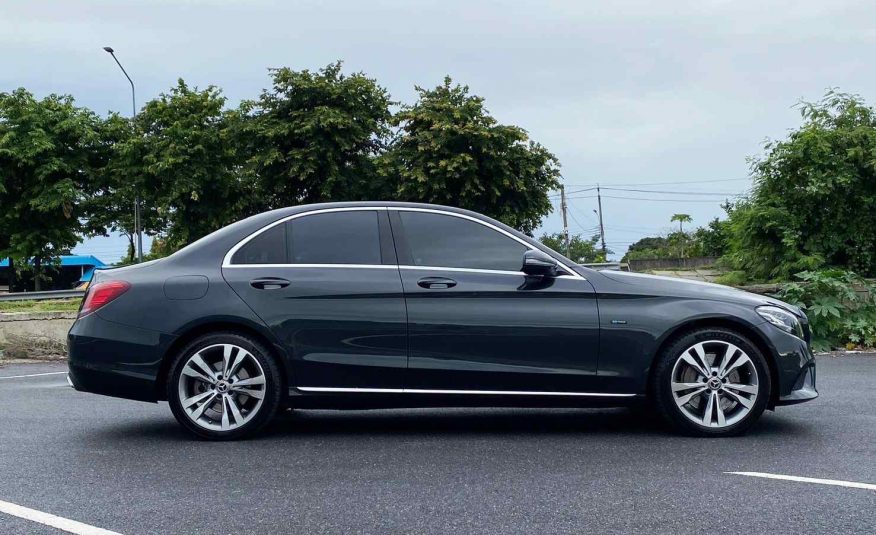 2019 Mercedes-Benz C300e Avantgarde EQ Power
