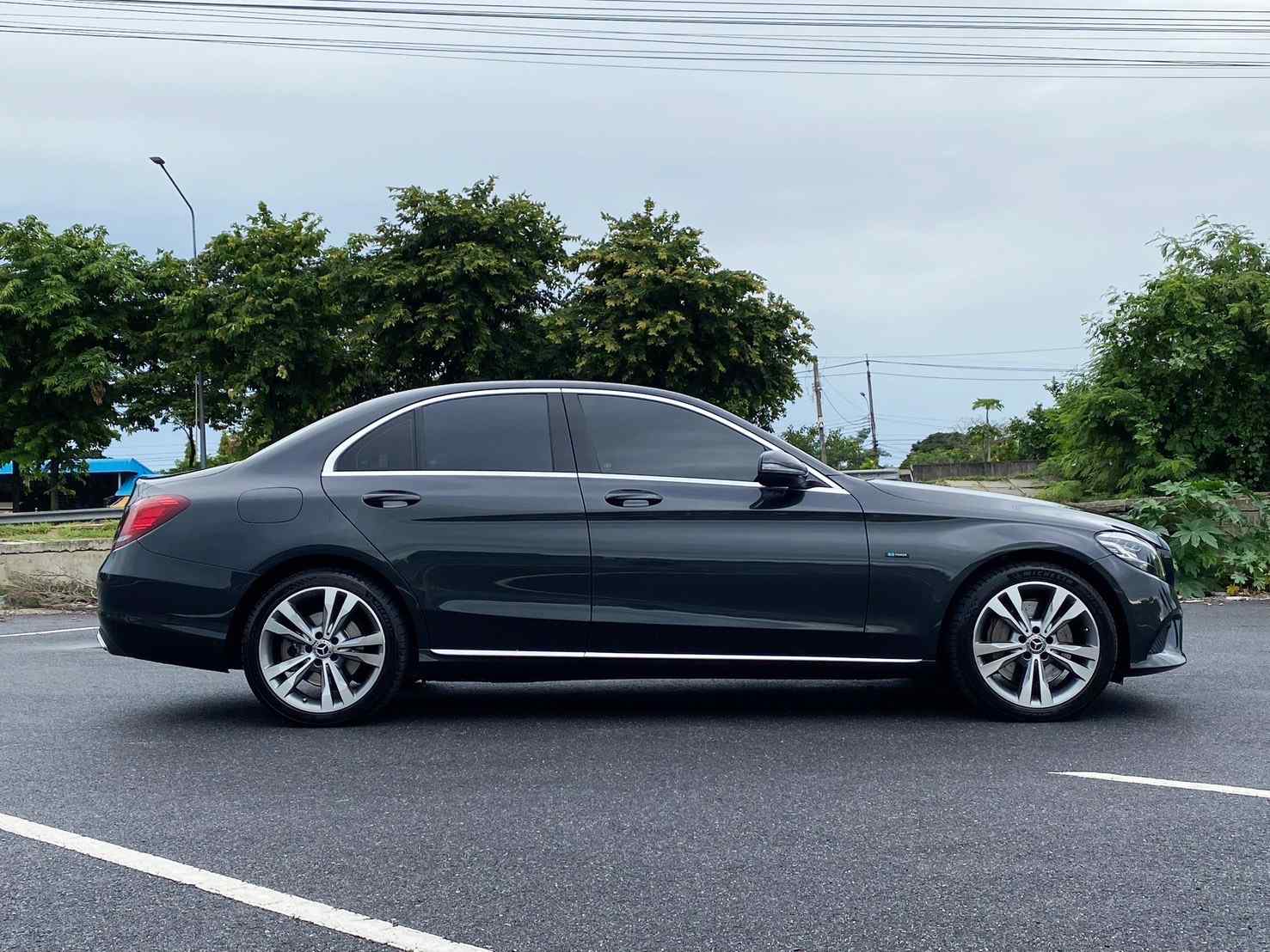 2019 Mercedes-Benz C300e Avantgarde EQ Power