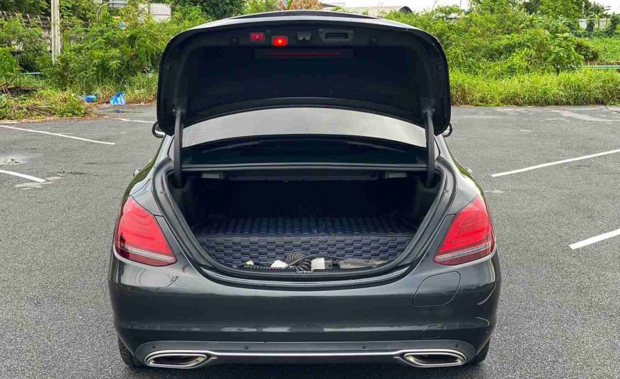 2019 Mercedes-Benz C300e Avantgarde EQ Power