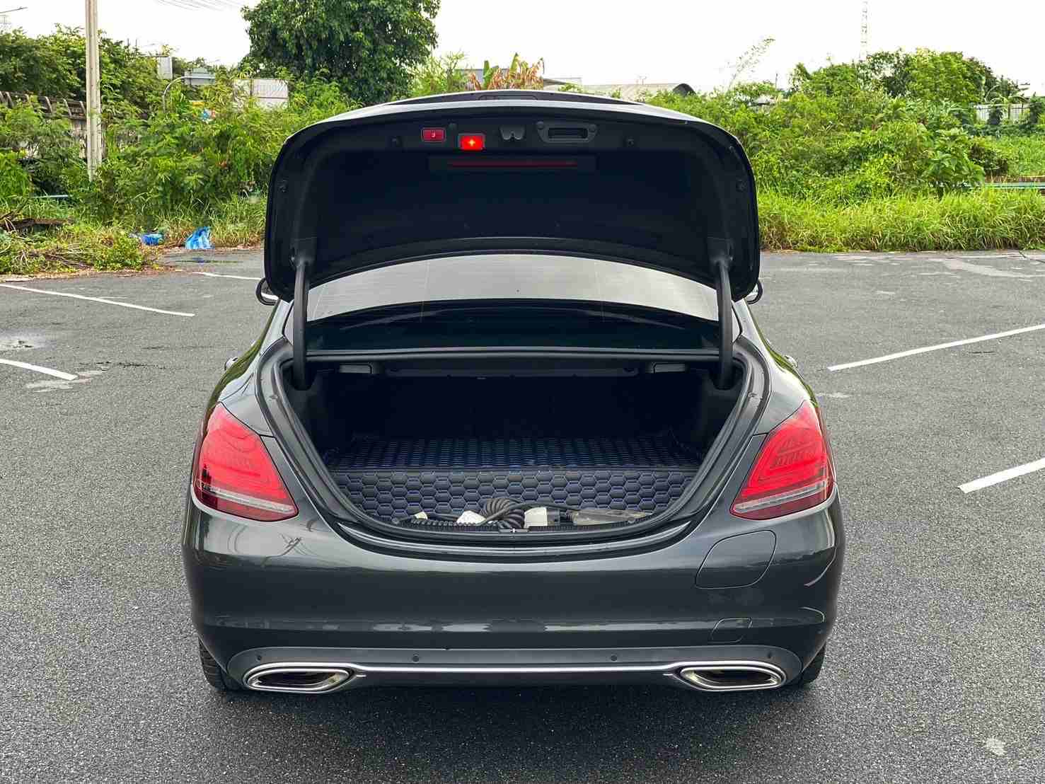 2019 Mercedes-Benz C300e Avantgarde EQ Power