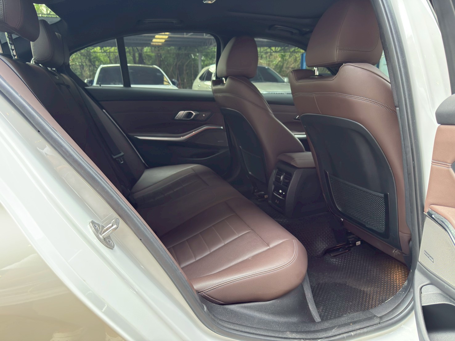 2019 BMW 330e M sport
