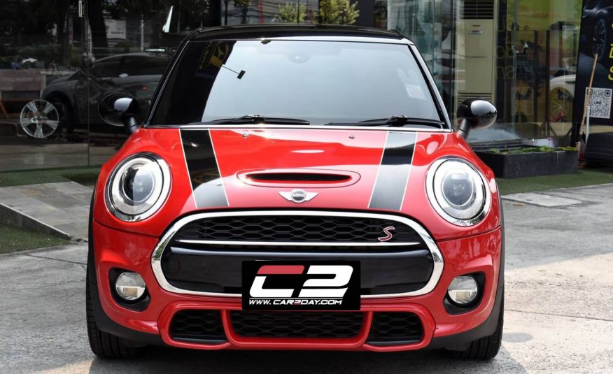 2015 Mini Cooper S 5-Turer JCW Look