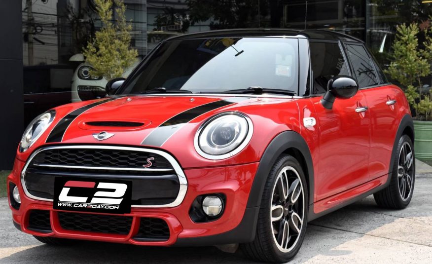 2015 Mini Cooper S 5-Turer JCW Look