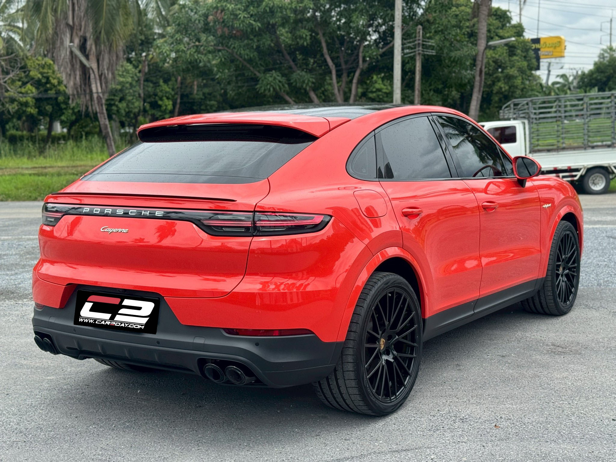 2019 Porsche Cayenne e-hybrid Coupe