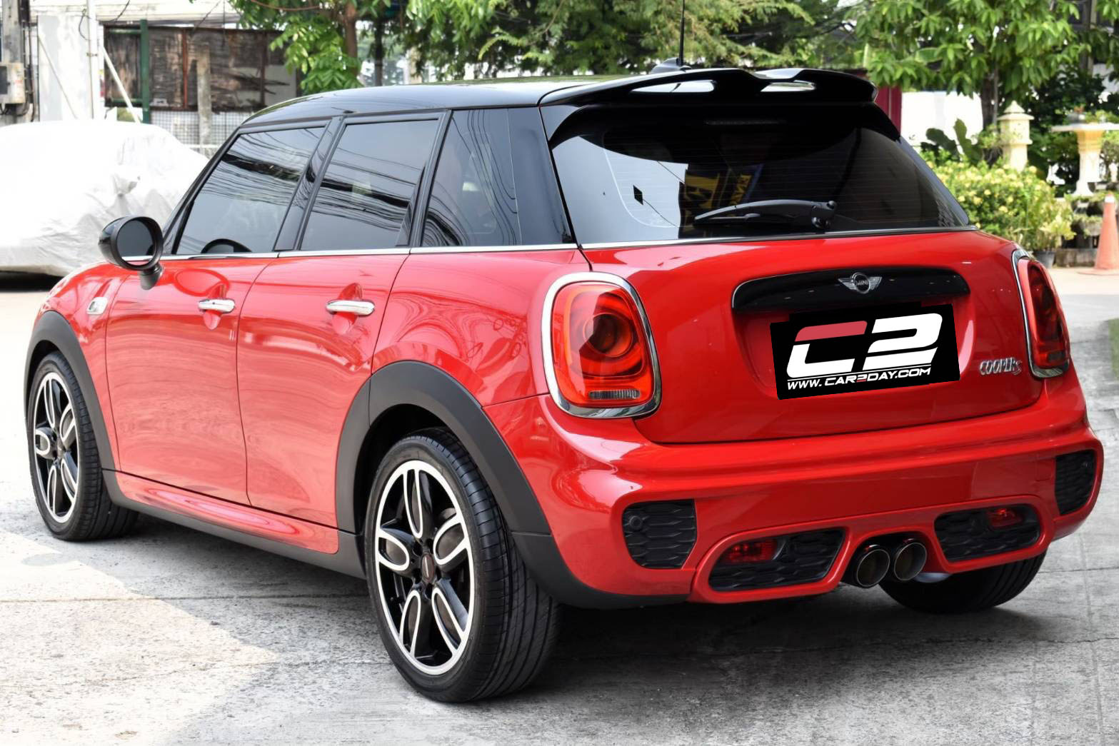 2015 Mini Cooper S 5-Turer JCW Look