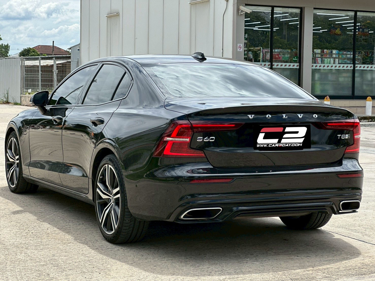 2020 VOLVO S60 T8 R-Design AWD
